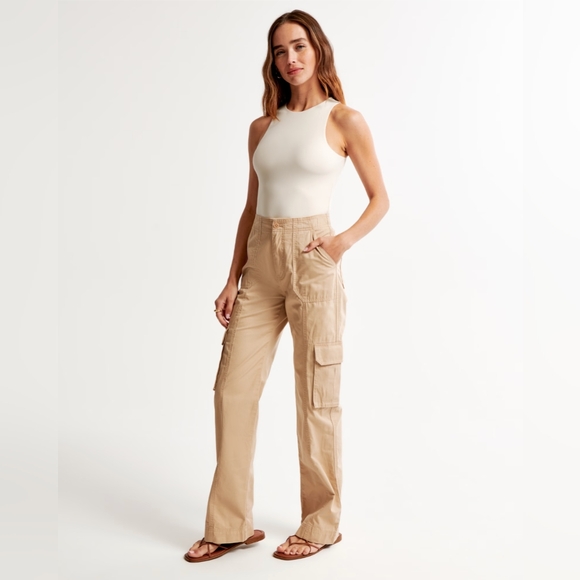 NWOT Abercrombie & Fitch Relaxed Cargo Pants - Picture 1 of 4